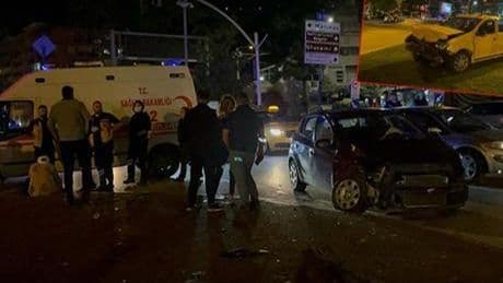 Bursa'da feci kaza! Otomobil taksiye çarptı: 7 yaralı