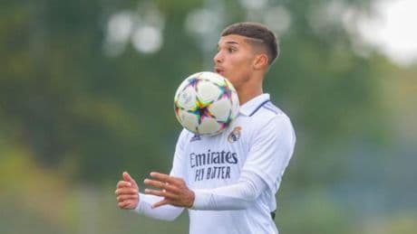 El Alavés espera que el fichaje del madridista Yusi culmine pronto