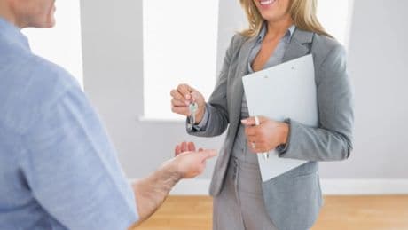 Los motivos por los que el propietario puede quedarse con la fianza del alquiler al finalizar el contrato