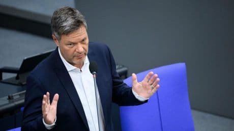 +++ Bundesregierung +++: Habeck verteidigt Stichelei gegen Söder