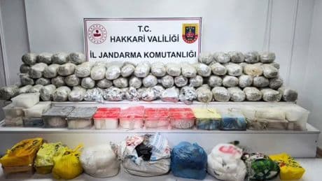 Hakkari'de 121 kilo uyuşturucu ele geçirildi