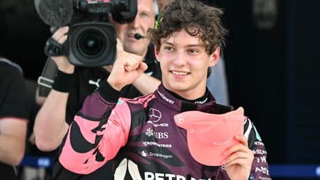 Neuling schreibt Geschichte - Mercedes-Sensation in der Formel 1