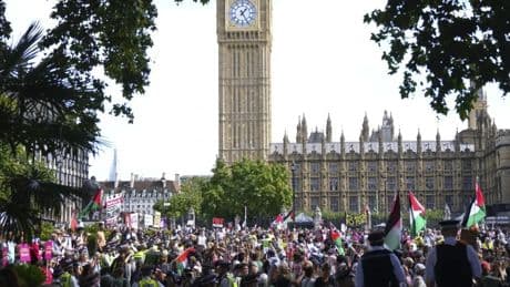 Londra’da Gazze’ye destek protestosu: Çok sayıda kişi gözaltına alındı