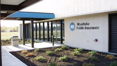 Manitoba Public Insurance cracks down on unpermitted vehicle dealers