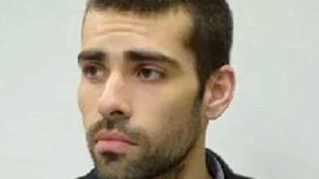 Spain beachgoers asked to spot tattoos in bid to catch most-wanted fugitive