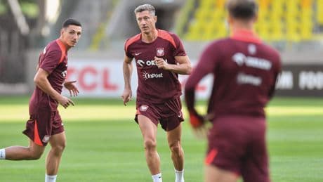 Niemand spot met Oranje-opponent Robert Lewandowski: ’Ik heb zeker niet geglimlacht na het ontslag van de bondscoach’