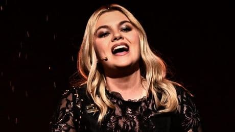 «Elle ne réagira pas» : Louane refuse toutes les interviews après sa défaite à l’Eurovision