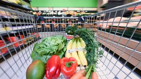 Inflationsrate: Verbraucher kaufen wegen teurer Lebensmittel anders ein