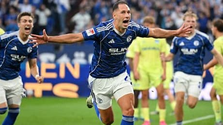 Schalke feiert Auftaktsieg gegen Hertha BSC