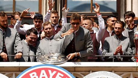 So lief Bayerns Meisterfeier - Müller-Song, Kane-Party und Polonaise