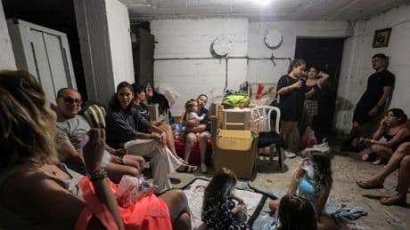 Israel: Selbst wer sich an alle Vorgaben hält, ist nicht immer sicher – Israelis leben unter Dauerbeschuss