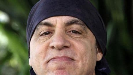 Stevie Van Zandt reaparece en Milán tras su operación de apendicitis en San Sebastián