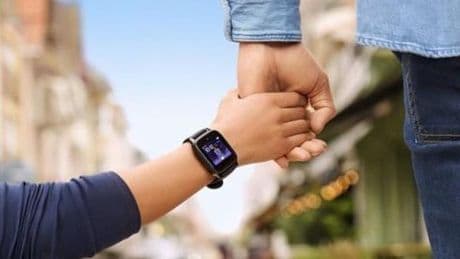 Appels, géolocalisation, mais pas de réseaux sociaux : Bouygues Telecom lance une montre connectée pour les enfants