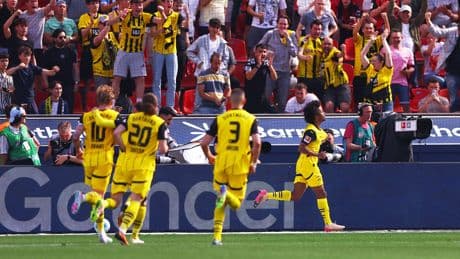 Leverkusen'i deviren Borussia Dortmund, Şampiyonlar Ligi iddiasını son maça taşıdı