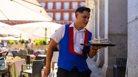 Récord de empleo y retos sistémicos