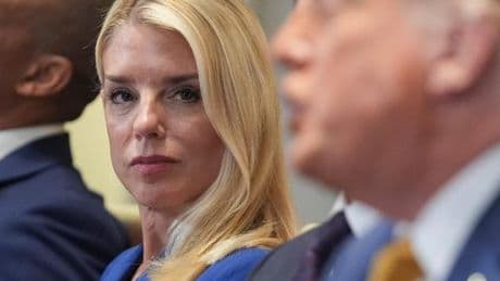 L’administration Trump attaque en justice la Californie au sujet des sportifs transgenres