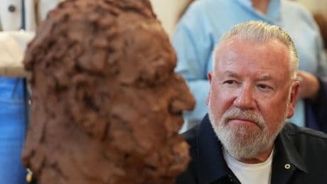 Ray Winstone says live sculpting event for veterans’ charity was a ‘no-brainer’