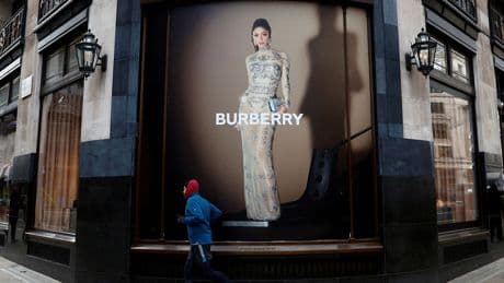 Burberry razionalizza e riduce il 10% delle persone in Italia