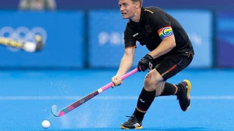 Hockey-EM in Mönchengladbach: Fischfang mit Hockeyschläger