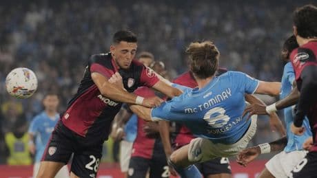 Locura por la camiseta de McTominay, autor del golazo que dio el 'scudetto' al Nápoles