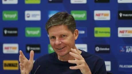 Oliver Glasner makes Crystal Palace promise but sends 'arrogant' warning to players