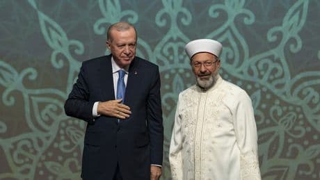 Wegen Aufrufen zum Dschihad - Dobrindt knöpft sich Erdogan-Moscheen vor