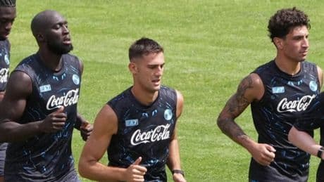 Napoli scatenato sul mercato: Lucca &egrave; ufficiale, visite mediche per Beukema