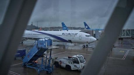 Un contrôleur de l’aéroport Paris-CDG suspendu pour avoir lancé « Free Palestine » à l’équipage de la compagnie israélienne El Al