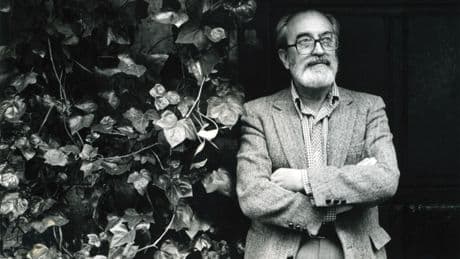 Ángel González a los 100: la enloquecida fuerza de la palabra cargada de emoción