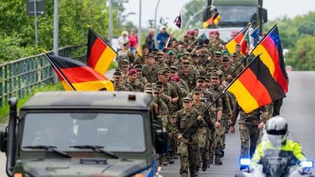 Militär: 120 Kilometer: Soldaten marschieren in Gedenken an Gefallene