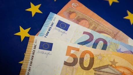 Euro Bölgesi’nde sanayi üretimi beklentilerin üzerinde arttı