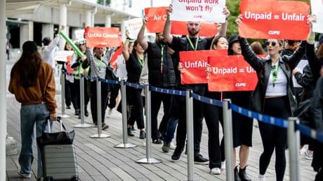Air Canada Flight Attendants Say They Will Defy Back-to-Work Order