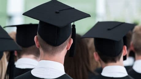Frauen studieren laut Statistik schneller