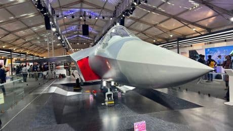 Après avoir acheté des dizaines de Rafale français, l'Inde lance le programme de son propre avion de combat