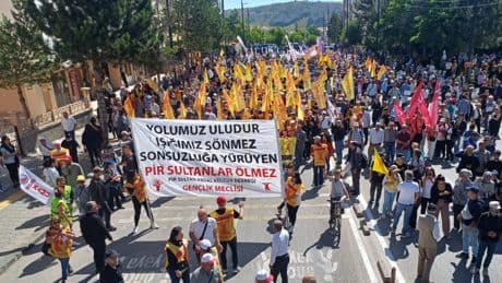 32 yıl önce Madımak Katliamı'nda katledilenler Sivas'ta anılıyor