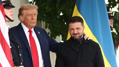 Trump trifft Selenskyj - Begrüßung: Ein Lächeln und ein Kompliment