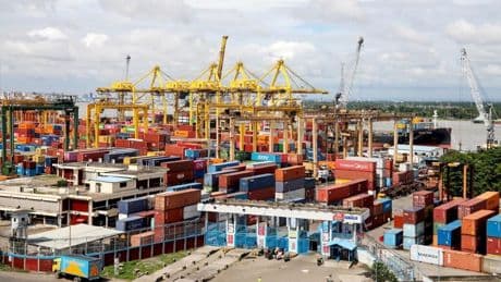 Le principal port du Bangladesh paralysé par une grève des agents des impôts