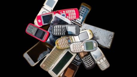 Rohstoffe: In alten Smartphones steckt ein Milliardenschatz