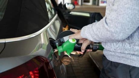 Cómo evitar que te estafen cuando vas a llenar el depósito del coche