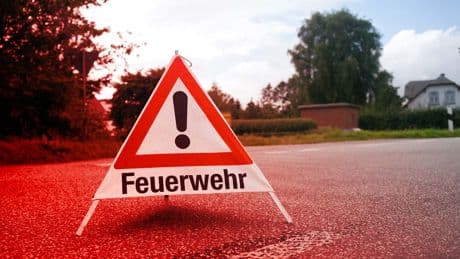 Bottrop - Radfahrer bei LKW-Unfall schwer verletzt