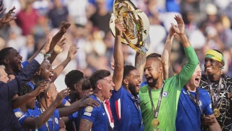 Jorrel Hato (19) komt bij Chelsea in vijver vol grote vissen