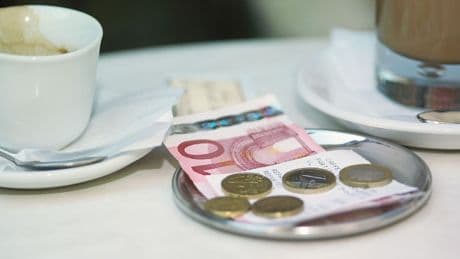 Regeln und Tipps - Wieviel Trinkgeld gibt man eigentlich?