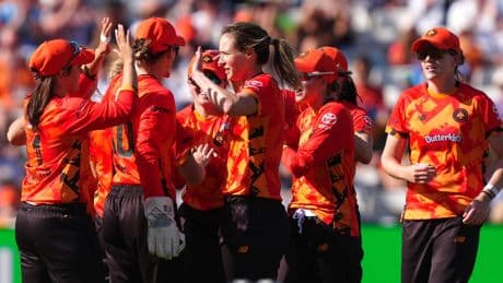 Em Arlott holds her nerve as Trent Rockets come up short in The Hundred