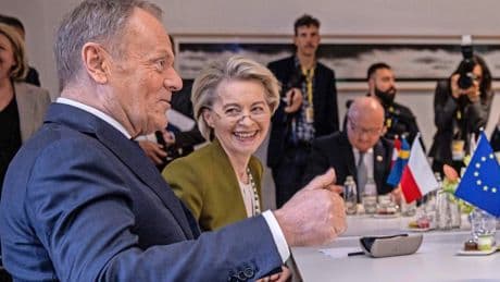 Poolse paradox: miljarden aan Europees geld gingen naar Warschau, maar nieuwe president Karol Nawrocki wantrouwt Brussel