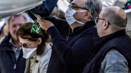 Flying into Turkey? Wait your turn to stand up on the plane or face a fine