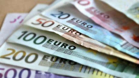 ¿Qué ocurre con una cuenta bancaria conjunta si uno de los titulares fallece?