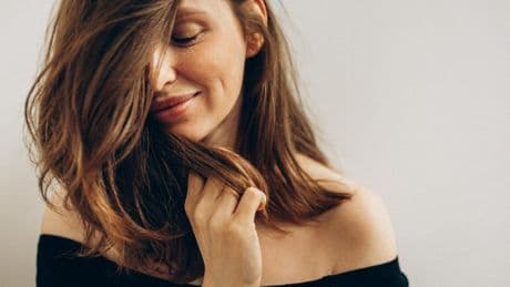 Los productos esenciales de Clarel para cuidar el cabello tras el verano: las claves de la nutrición, reparación y brillo