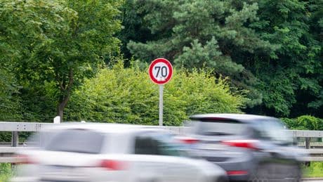Rasern droht Gegenwind: Mehrheit der Deutschen will Tempolimit auf Autobahnen