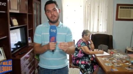 'Malas Lenguas' habla con Victoria, una mujer de 83 años que prepara su vuelta al cole: "Me da muchísima vida"