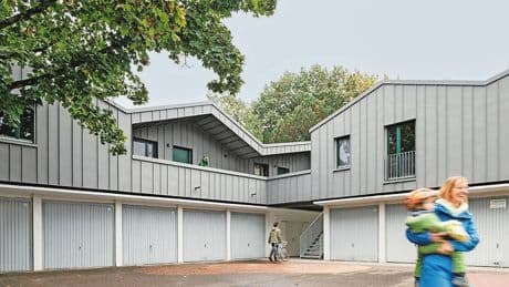 Kreativer Wohnungsbau: Die Garage kriegt eins aufs Dach
